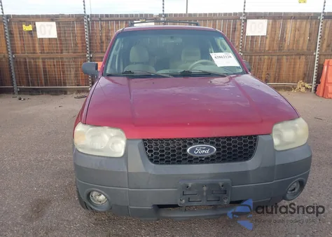 2005 Ford Escape Xlt from USA, damaged, VIN 1FMYU03105KD50764